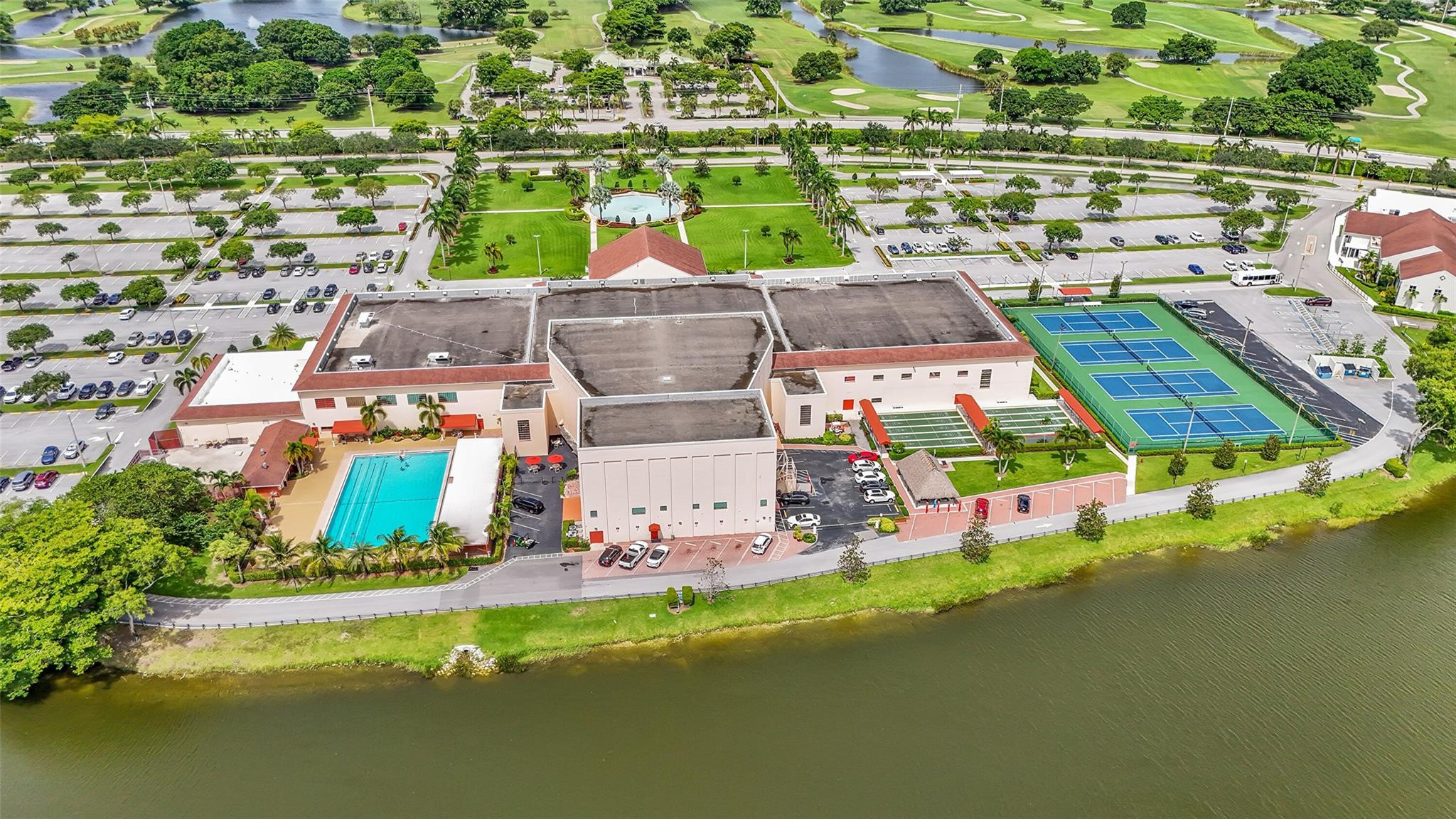 486 Fanshaw L, Unit 486 Boca Raton, FL 33434 - Photo 41 of 44 Clubhouse's Outdoor Amenities