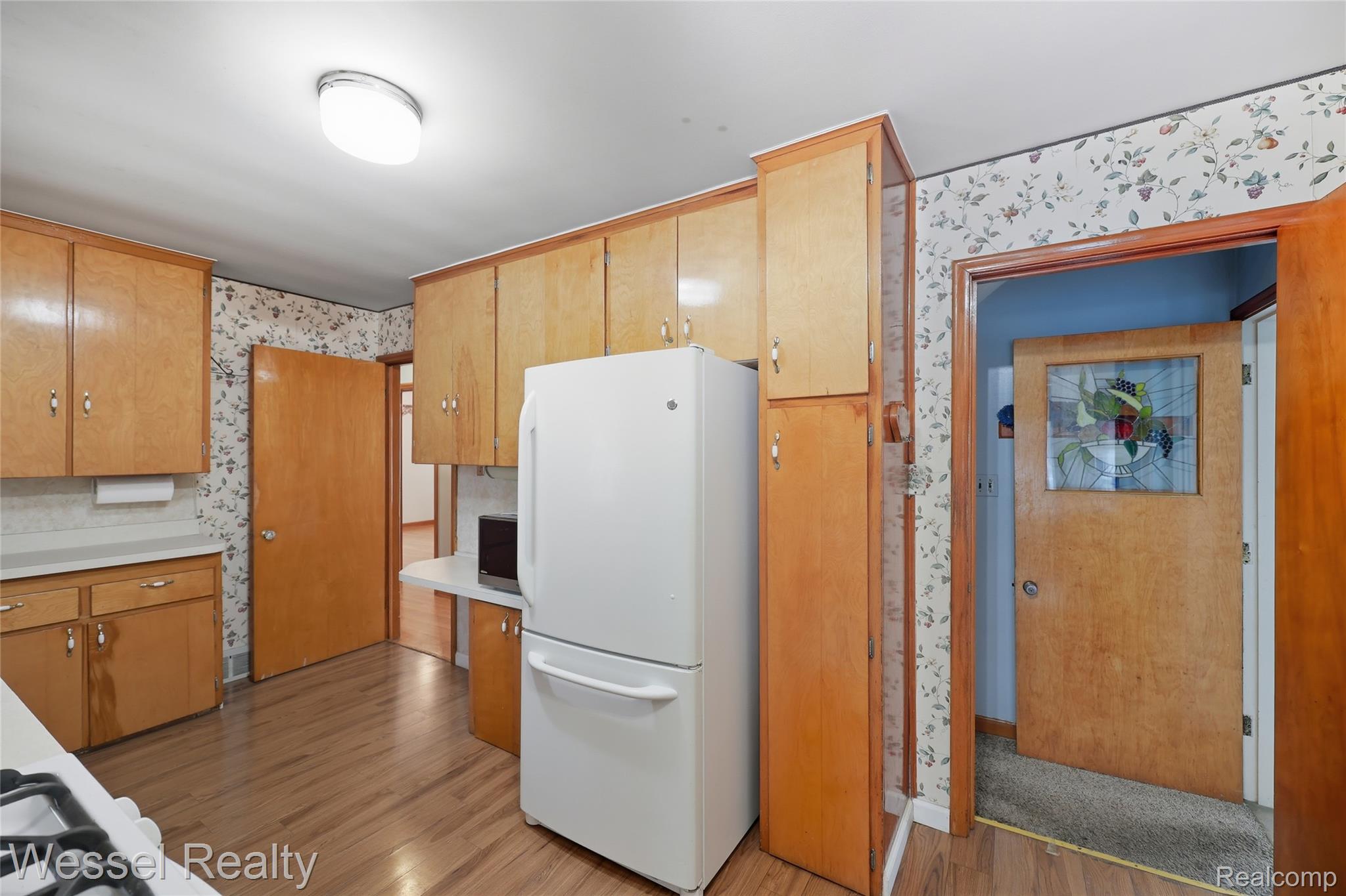 28771 Bunert Road Warren, MI 48088 - Photo 13 of 43 bunert-13.jpg