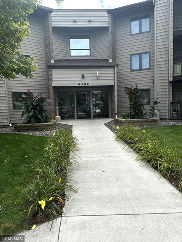 $149,900 | 4300 Trenton Lane North, Unit 104, Plymouth, MN 55442