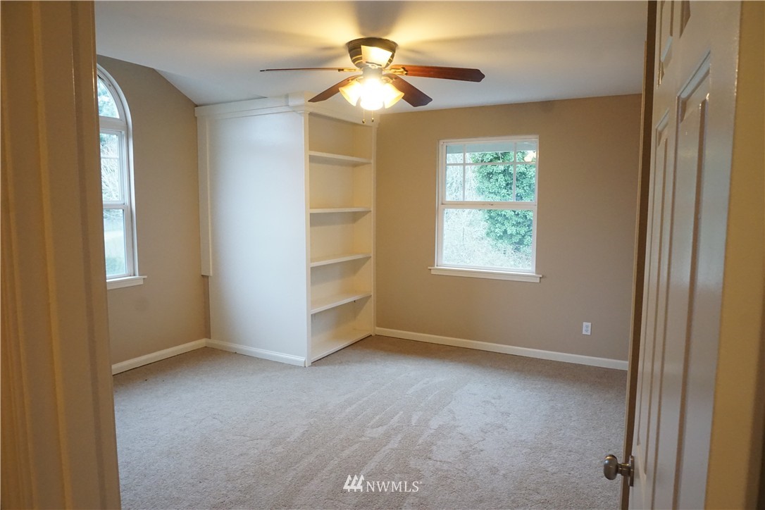 1725 Northeast 24th Street Renton, WA 98056 - Photo 19 of 25 Gallery Image 19