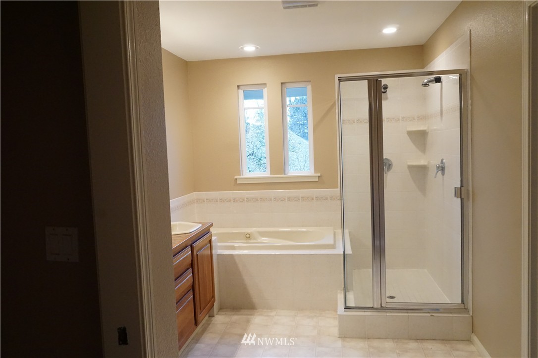 1725 Northeast 24th Street Renton, WA 98056 - Photo 24 of 25 Gallery Image 24