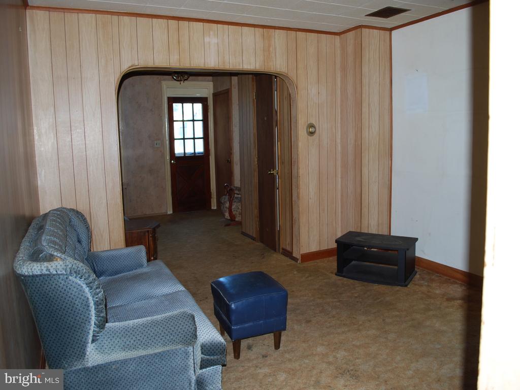 9 Commerce Street Hanover, PA 17331 - Photo 4 of 11 Gallery Image 4