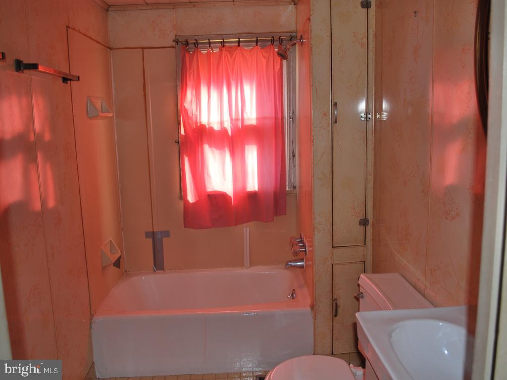 9 Commerce Street Hanover, PA 17331 - Photo 10 of 11 Gallery Image 10