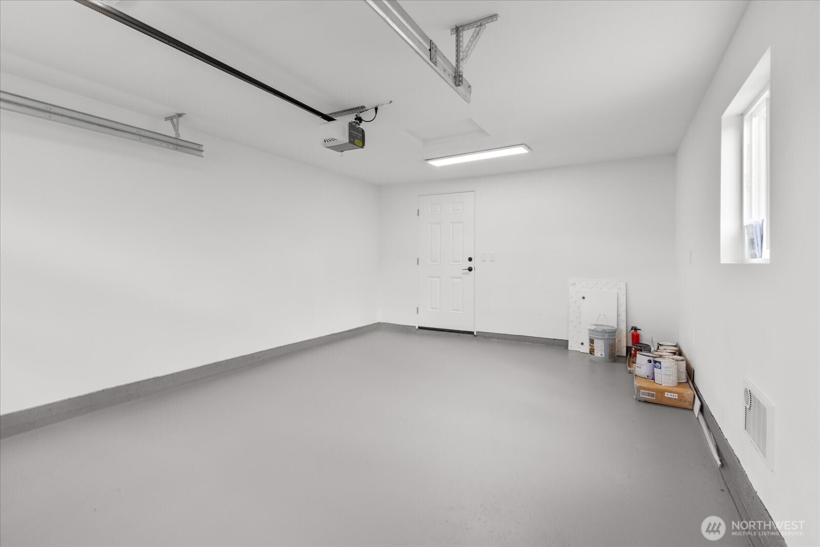 701 Pecks Drive Everett, WA 98203 - Photo 35 of 36 a view of a room with an empty space