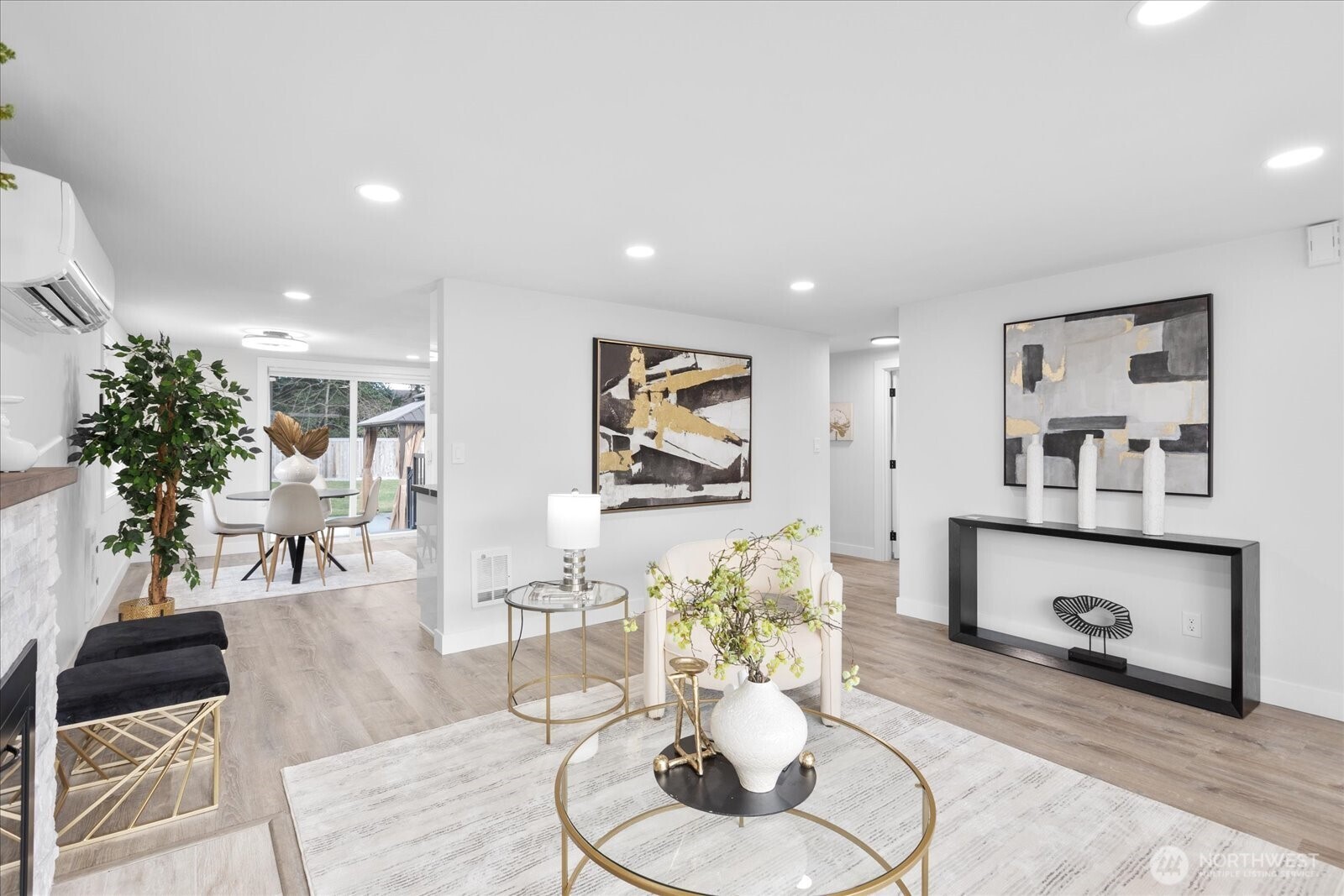 701 Pecks Drive Everett, WA 98203 - Photo 8 of 36 a living room with furniture and wooden floor