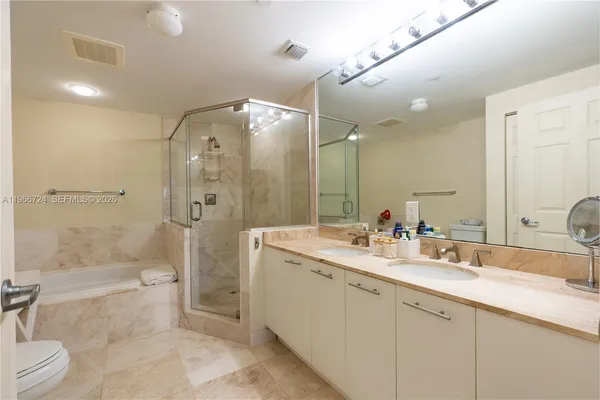 $325,000 | 510 Northwest 84th Avenue, Unit 511, Plantation, FL 33324