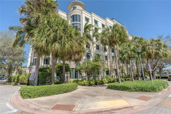 $325,000 | 510 Northwest 84th Avenue, Unit 511, Plantation, FL 33324