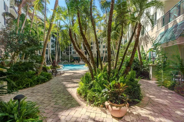 $325,000 | 510 Northwest 84th Avenue, Unit 511, Plantation, FL 33324