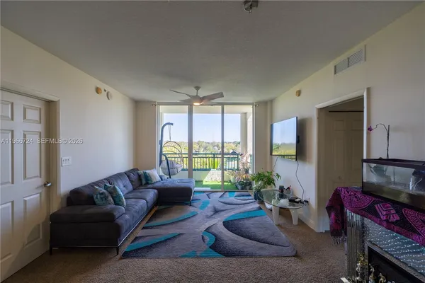 $325,000 | 510 Northwest 84th Avenue, Unit 511, Plantation, FL 33324