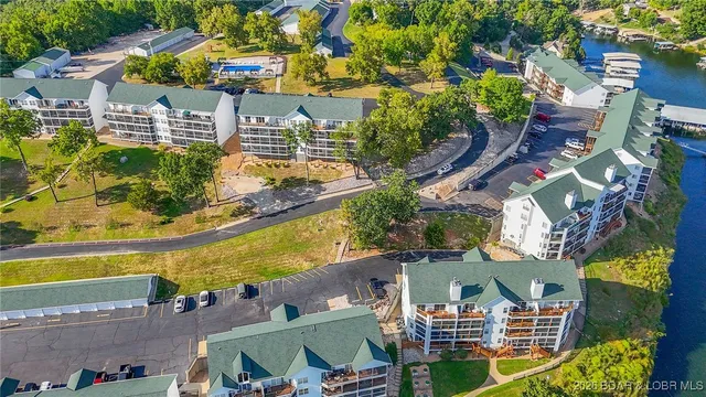 $335,000 | 601 Park Pl Drive, Unit 4D, Kaiser, MO 65047