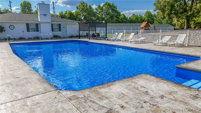 $335,000 | 601 Park Pl Drive, Unit 4D, Kaiser, MO 65047