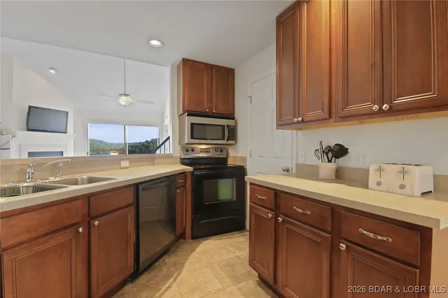 $335,000 | 601 Park Pl Drive, Unit 4D, Kaiser, MO 65047