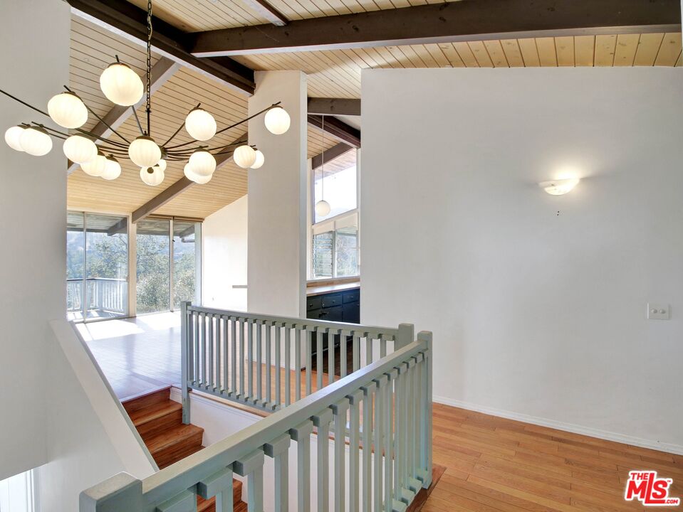 3557 Serra Road Malibu, CA 90265 - Photo 11 of 18