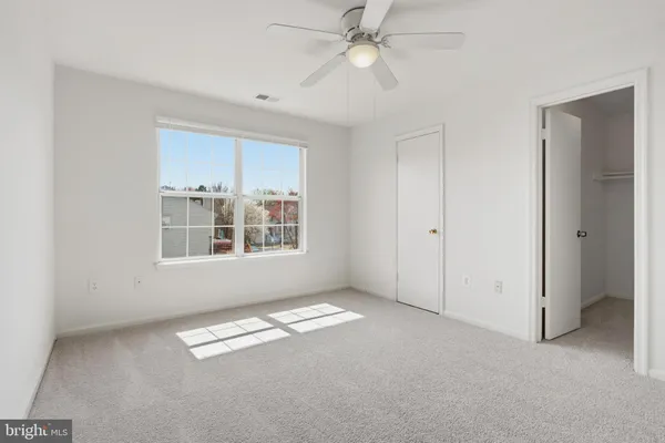 $3,000 | 46695 Sandalwood Square, Sterling, VA 20164