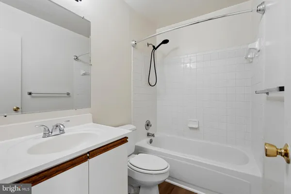 $3,000 | 46695 Sandalwood Square, Sterling, VA 20164