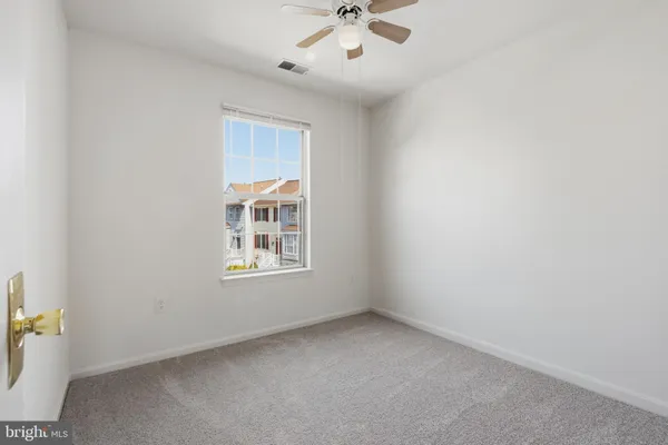 $3,000 | 46695 Sandalwood Square, Sterling, VA 20164