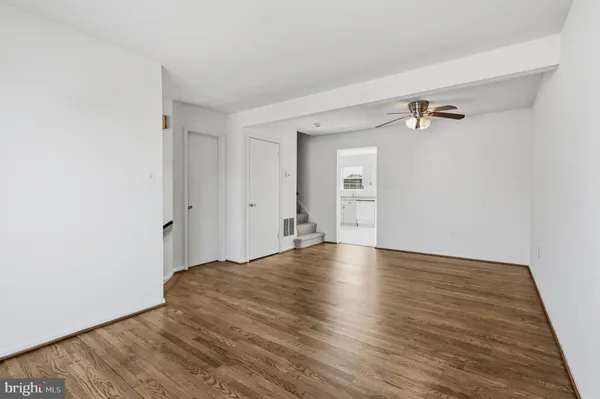 $3,000 | 46695 Sandalwood Square, Sterling, VA 20164