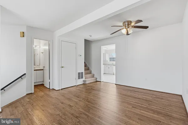 $3,000 | 46695 Sandalwood Square, Sterling, VA 20164