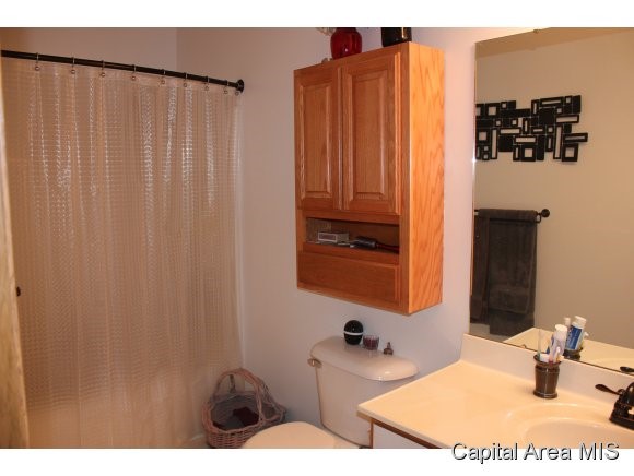 2429 Grom Drive Springfield, IL 62707 - Photo 4 of 10 Gallery Image 4