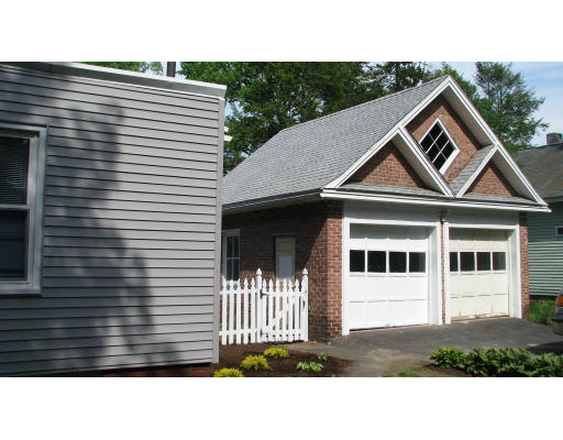 97 Fern Street Springfield, MA 01108 - Photo 3 of 15