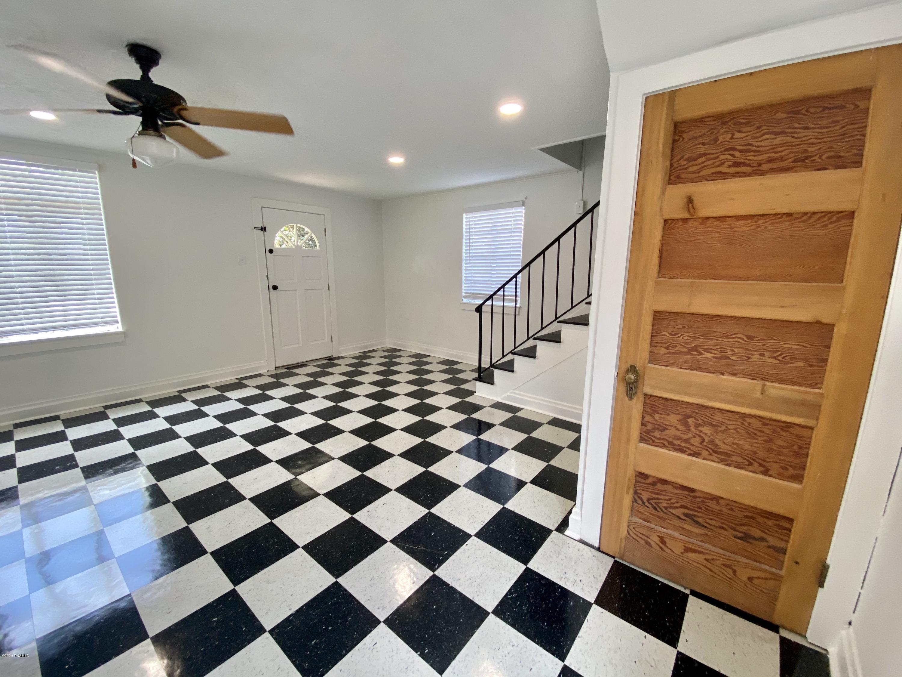 305 Stevenson Street Lafayette, LA 70501 - Photo 2 of 10