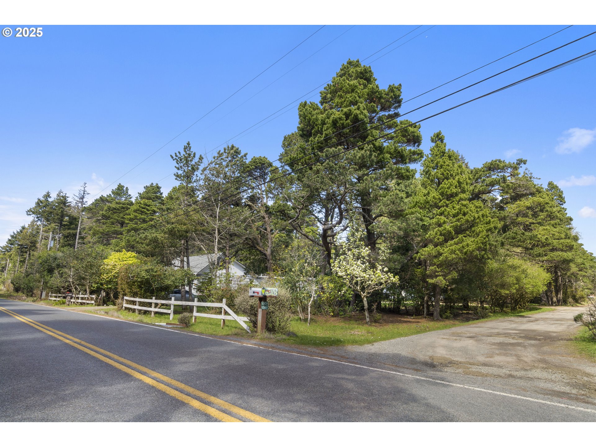 92447 Paradise Point Road Port Orford, OR 97465 - Photo 5 of 25