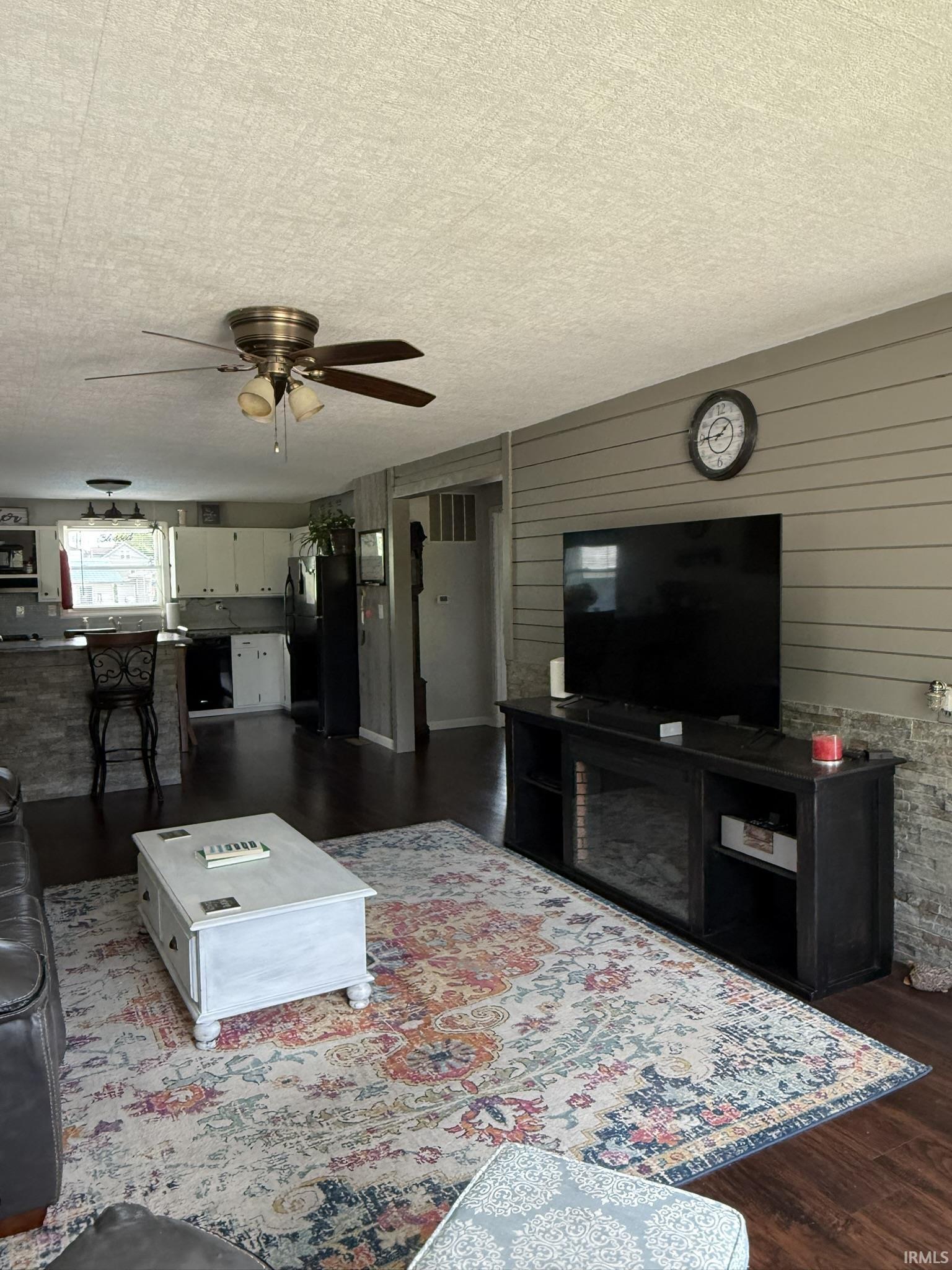 626 V Street Bedford, IN 47421 - Photo 4 of 33