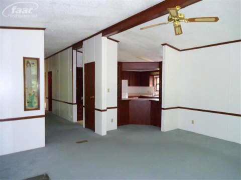 2833 South Elba Road Lapeer, MI 48446 - Photo 12 of 32 20375112-11.JPG