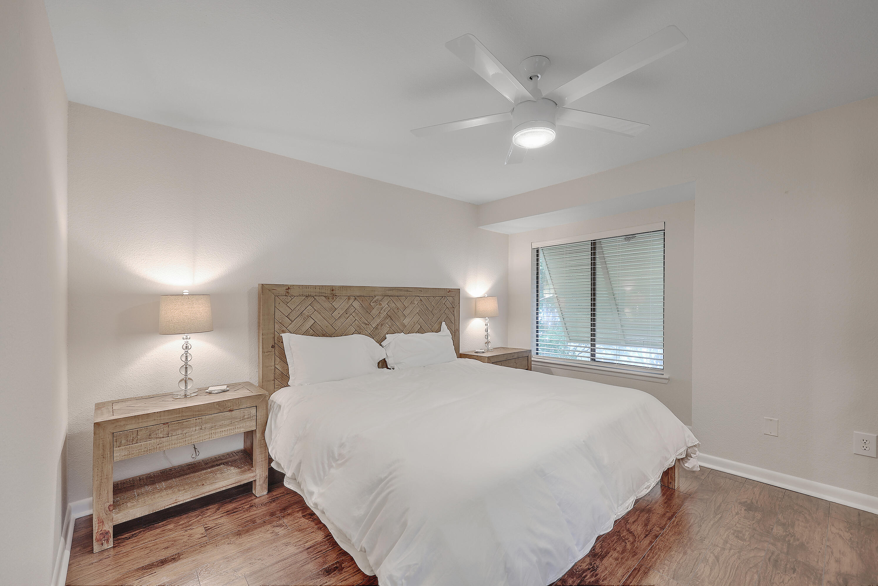 1481 Center Street, Unit 1307 Mount Pleasant, SC 29464 - Photo 12 of 26 ZYN_7084_85_86_87_88_89_90