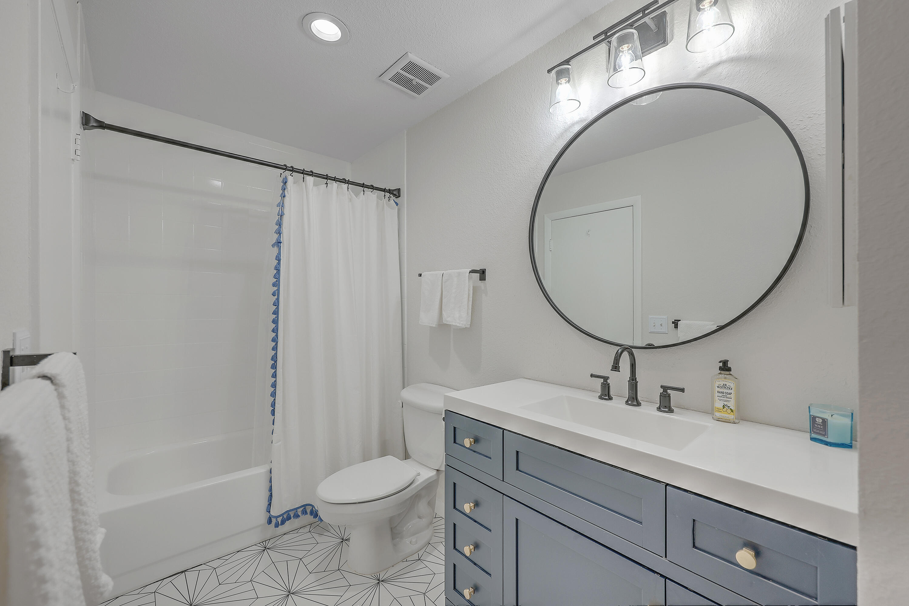 1481 Center Street, Unit 1307 Mount Pleasant, SC 29464 - Photo 14 of 26 ZYN_7119_20_21_22_23_24_25