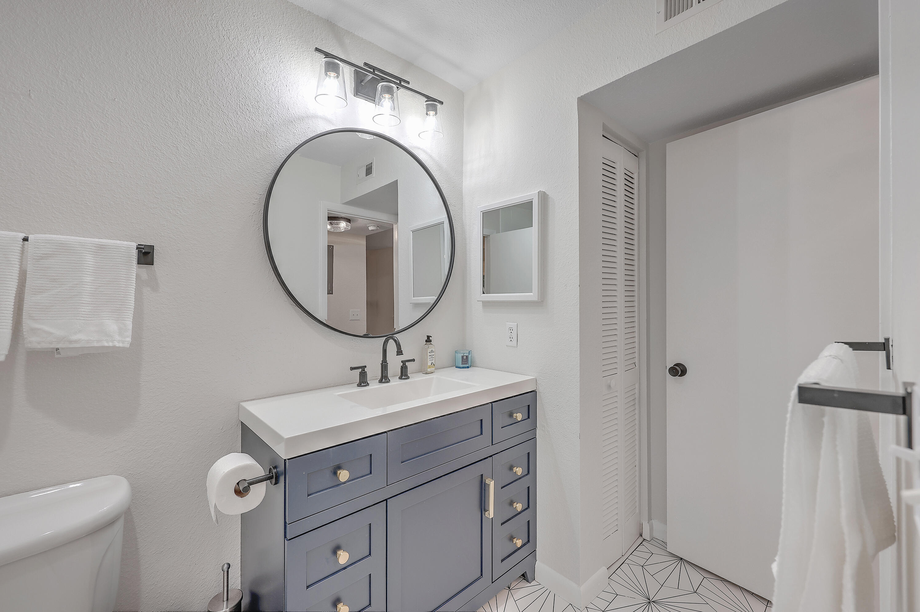 1481 Center Street, Unit 1307 Mount Pleasant, SC 29464 - Photo 15 of 26 ZYN_7112_3_4_5_6_7_8