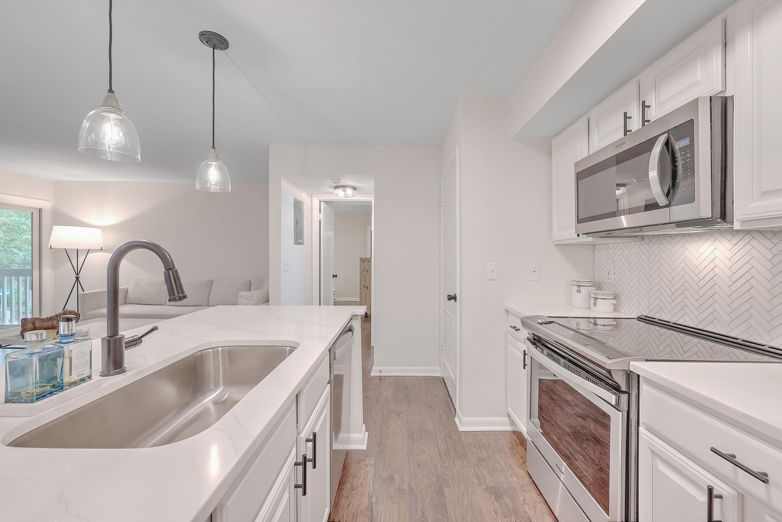1481 Center Street, Unit 1307 Mount Pleasant, SC 29464 - Photo 8 of 26 ZYN_7070_1_2_3_4_5_6