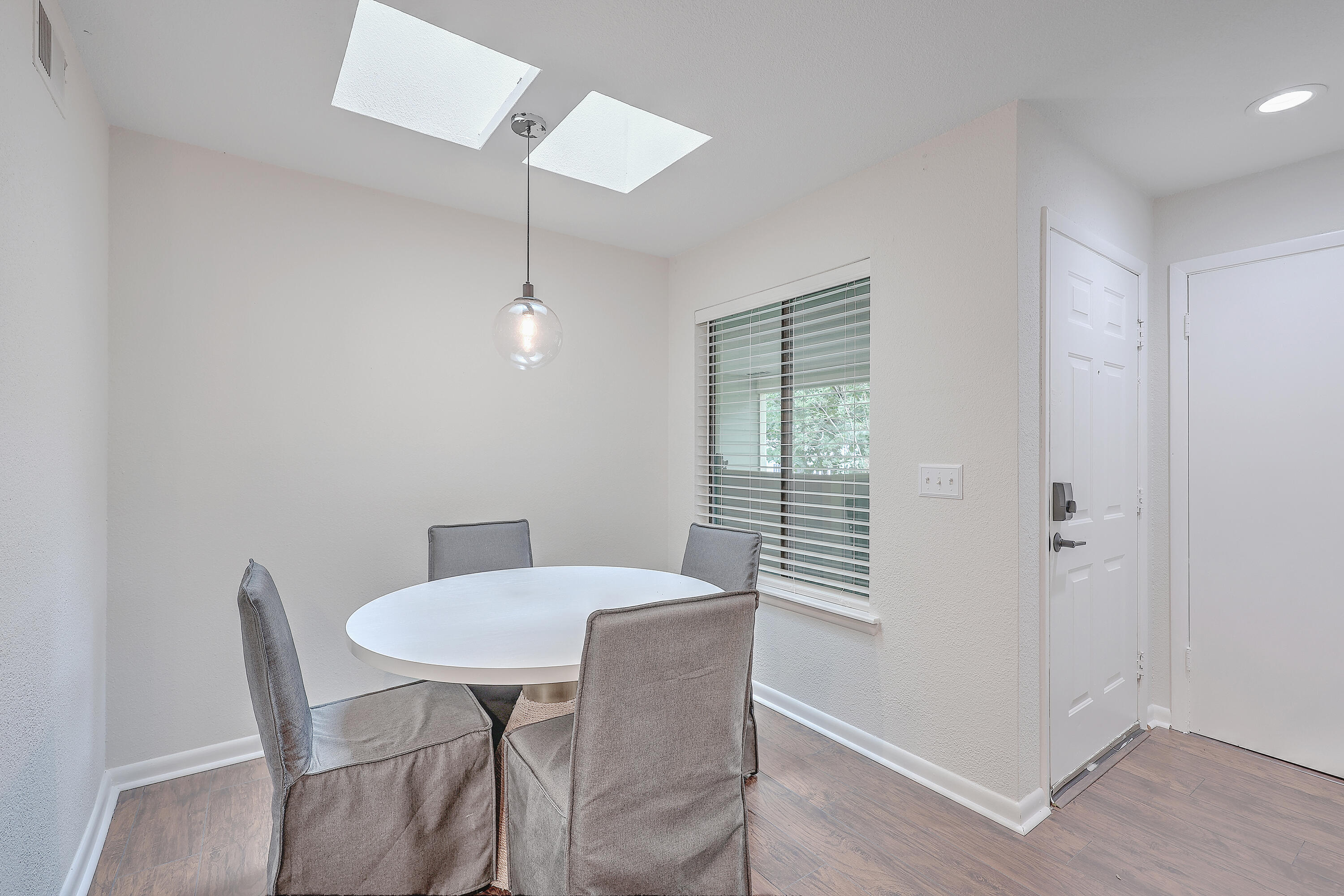 1481 Center Street, Unit 1307 Mount Pleasant, SC 29464 - Photo 9 of 26 ZYN_6986_87_88_89_90_91_92