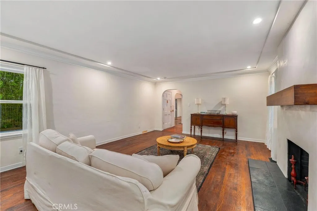 1770 Paloma Street Pasadena, CA 91104 - Photo 15 of 52 Gallery Image 15