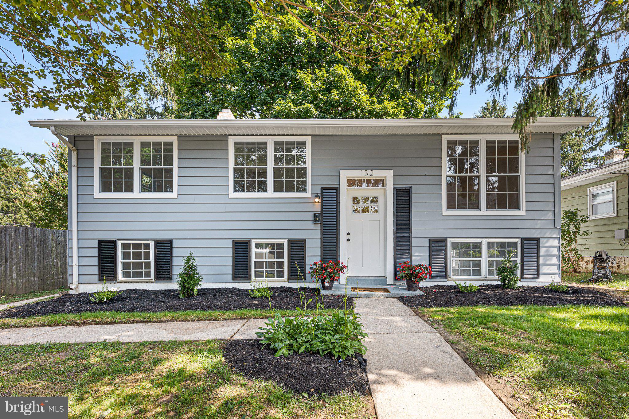132 Rothwell Road Wilmington, DE 19805 - Photo 1 of 18 Front view