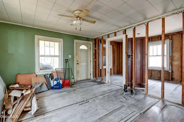 $60,000 | 10 Franklin Street, Gloversville, NY 12078