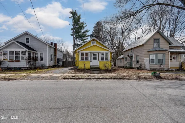 $60,000 | 10 Franklin Street, Gloversville, NY 12078