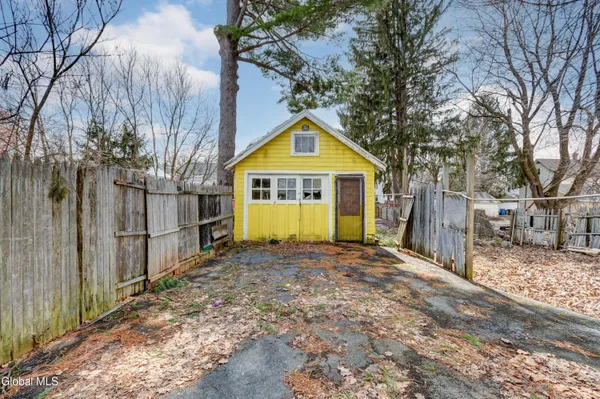$60,000 | 10 Franklin Street, Gloversville, NY 12078