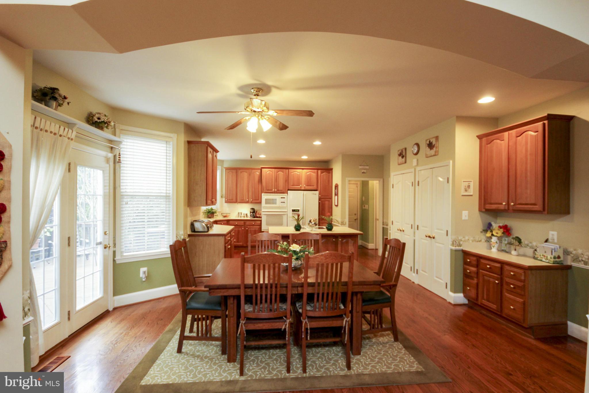 7890 Pembridge Road Manassas, VA 20112 - Photo 13 of 25 Bright and Spacious Breakfast Area