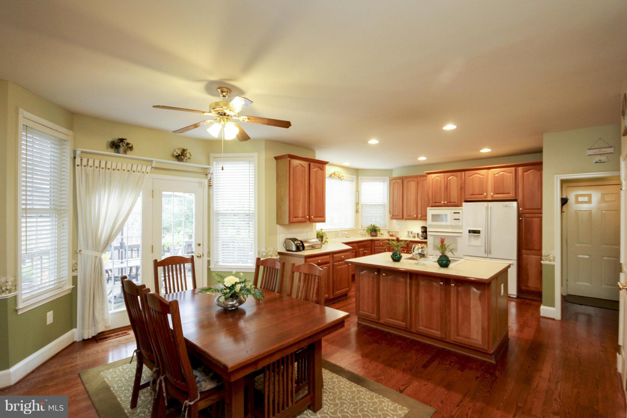 7890 Pembridge Road Manassas, VA 20112 - Photo 14 of 25 Large Kitchen with Cherry Cabinetry