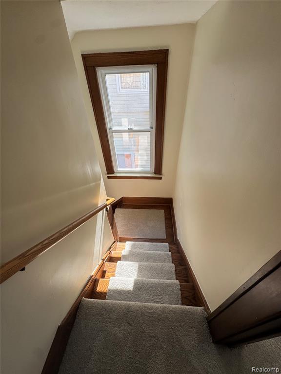 563 Eureka Road Wyandotte, MI 48192 - Photo 17 of 21
