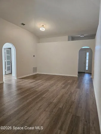 $2,500 | 1736 Vista Lake Circle, Melbourne, FL 32904