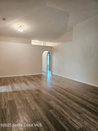 $2,500 | 1736 Vista Lake Circle, Melbourne, FL 32904
