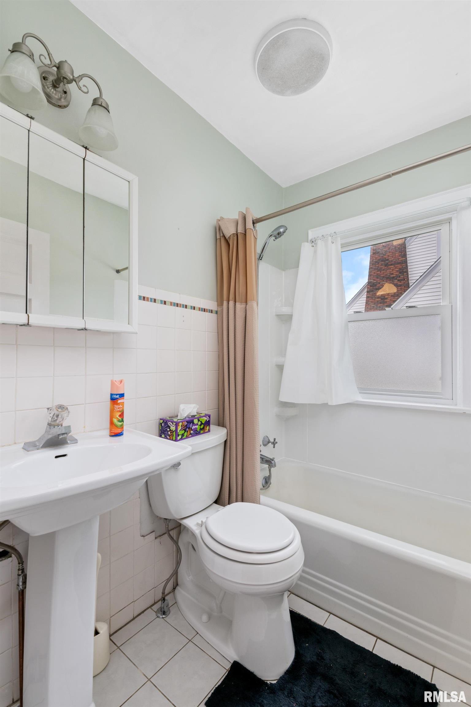 3319 24th Street Rock Island, IL 61201 - Photo 12 of 20
