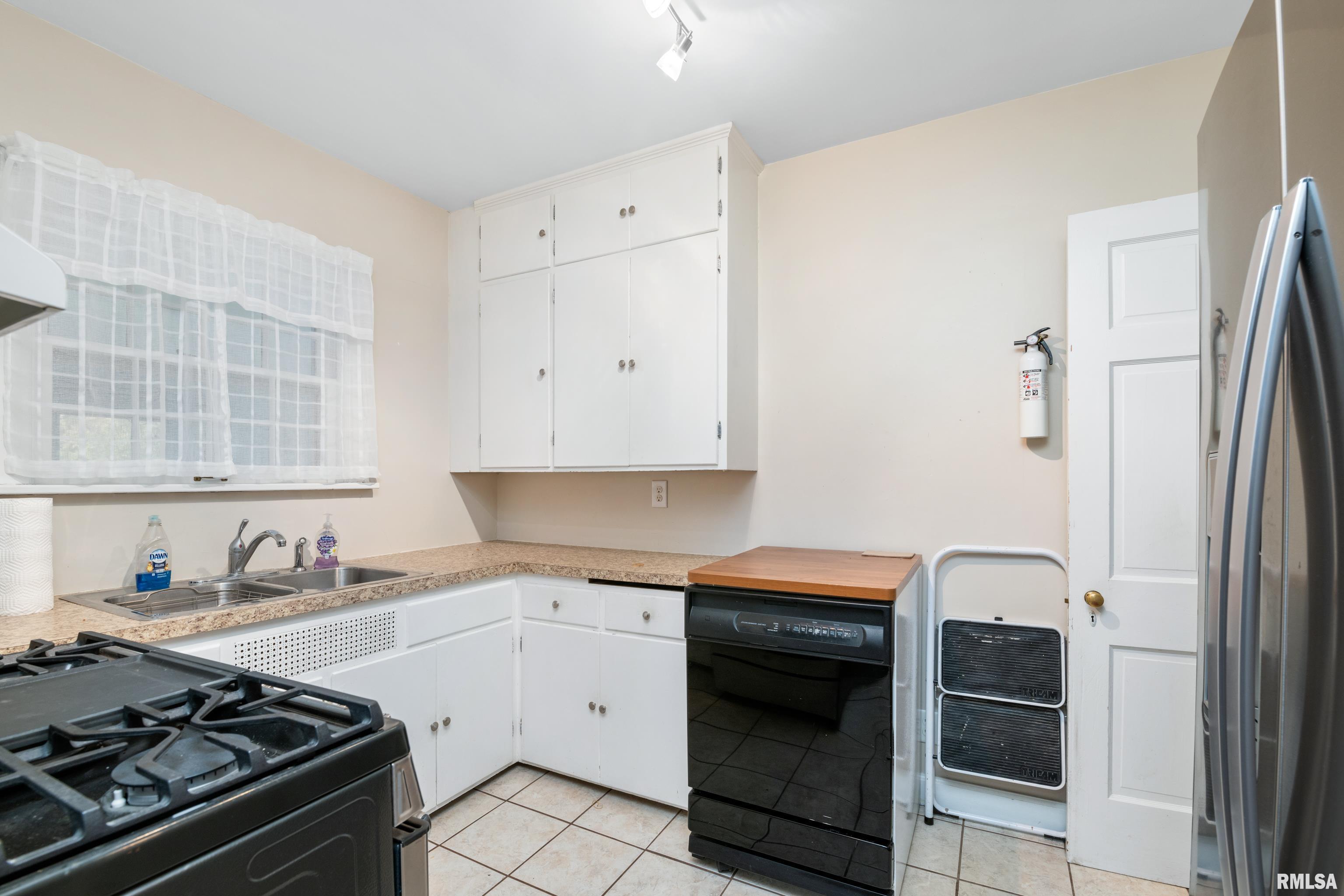 3319 24th Street Rock Island, IL 61201 - Photo 17 of 20