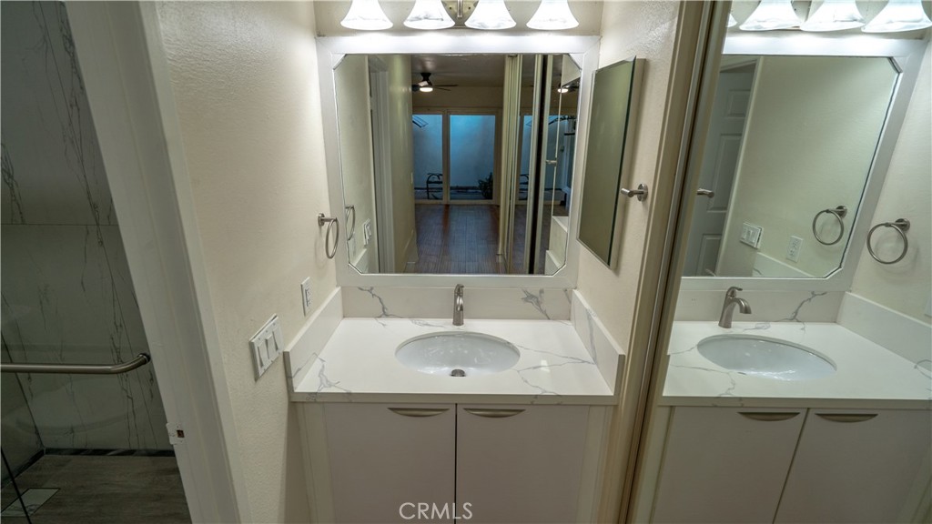 1185 Mountain Gate Road Upland, CA 91786 - Photo 21 of 39 Main bedroom vanity sink