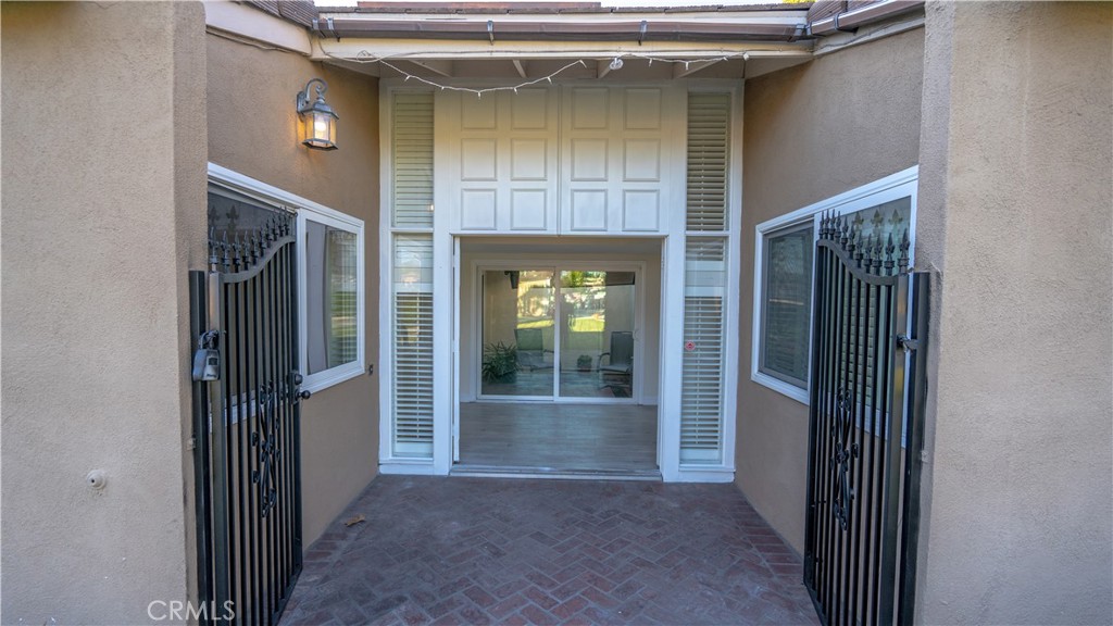 1185 Mountain Gate Road Upland, CA 91786 - Photo 3 of 39