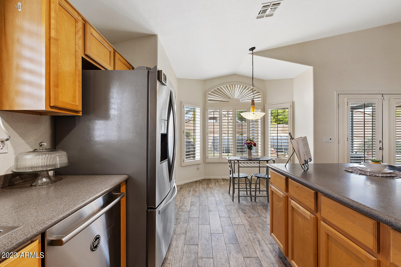 18656 North 20th Way Phoenix, AZ 85024 - Photo 16 of 38 Kitchen