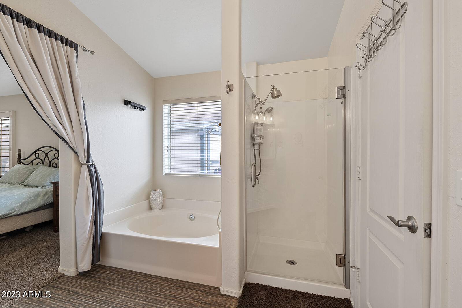 18656 North 20th Way Phoenix, AZ 85024 - Photo 22 of 38 Primary Bathroom