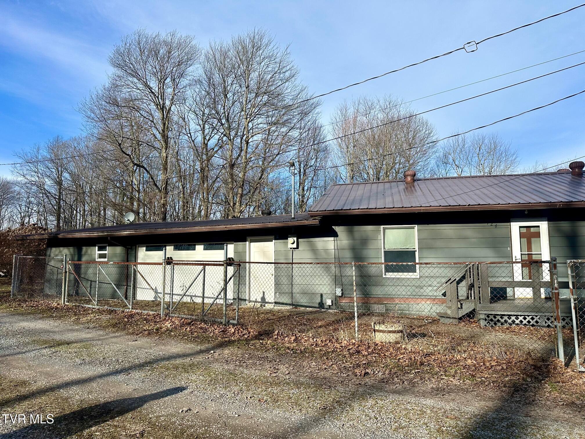 2924 Lark Road Coeburn, VA 24230 - Photo 2 of 24 IMG_3374